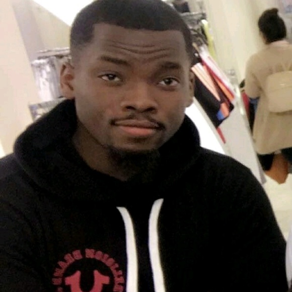 Meet your Posher, Olamilekan - Picture 1 of 1